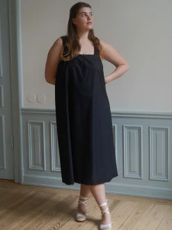 Discount Djerf Avenue Breezy Embroidered Dress Black