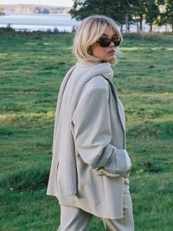 Best Sale Djerf Avenue Contrast Scarf Beige