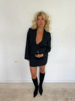 Shop Djerf Avenue Day-to-day Blazer Black