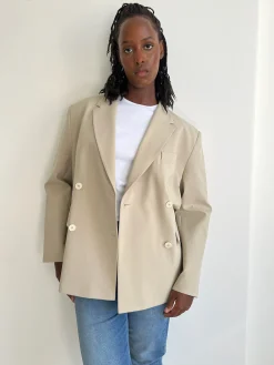 Hot Djerf Avenue Essential Blazer Greige