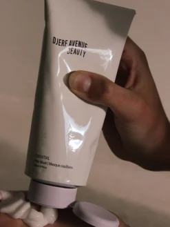 Hot Djerf Avenue Essential Moisture Conditioner