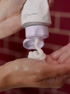 Store Djerf Avenue Essential Moisture Hair Mask