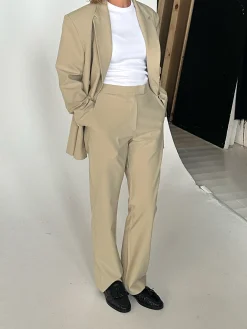 New Djerf Avenue First Choice Pants Greige