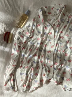 Best Sale Djerf Avenue Go Slow Shirt Summer Berries