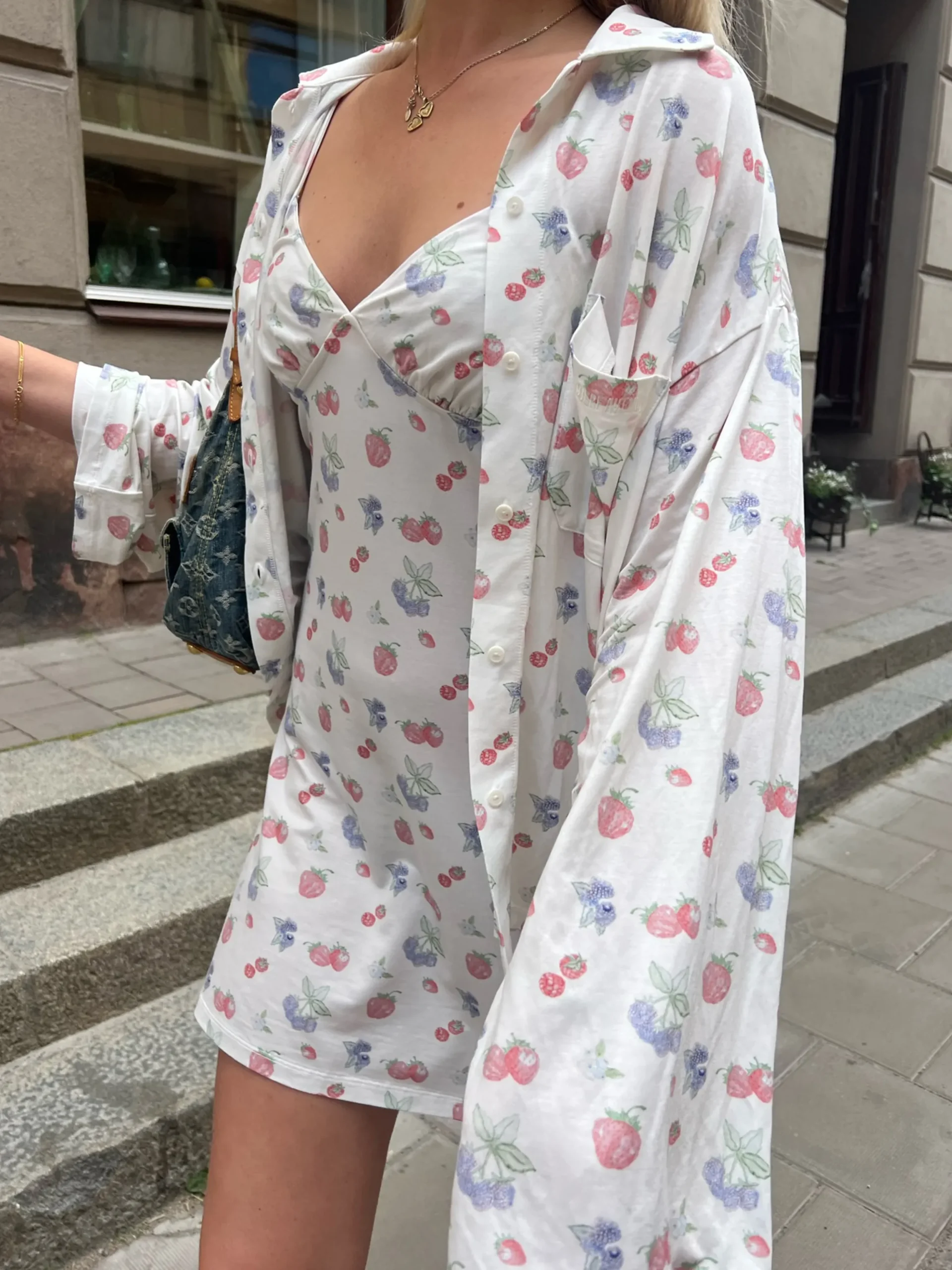 Best Sale Djerf Avenue Go Slow Shirt Summer Berries