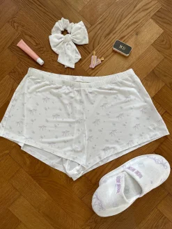 Best Djerf Avenue Go Slow Short Shorts Bubble Bliss