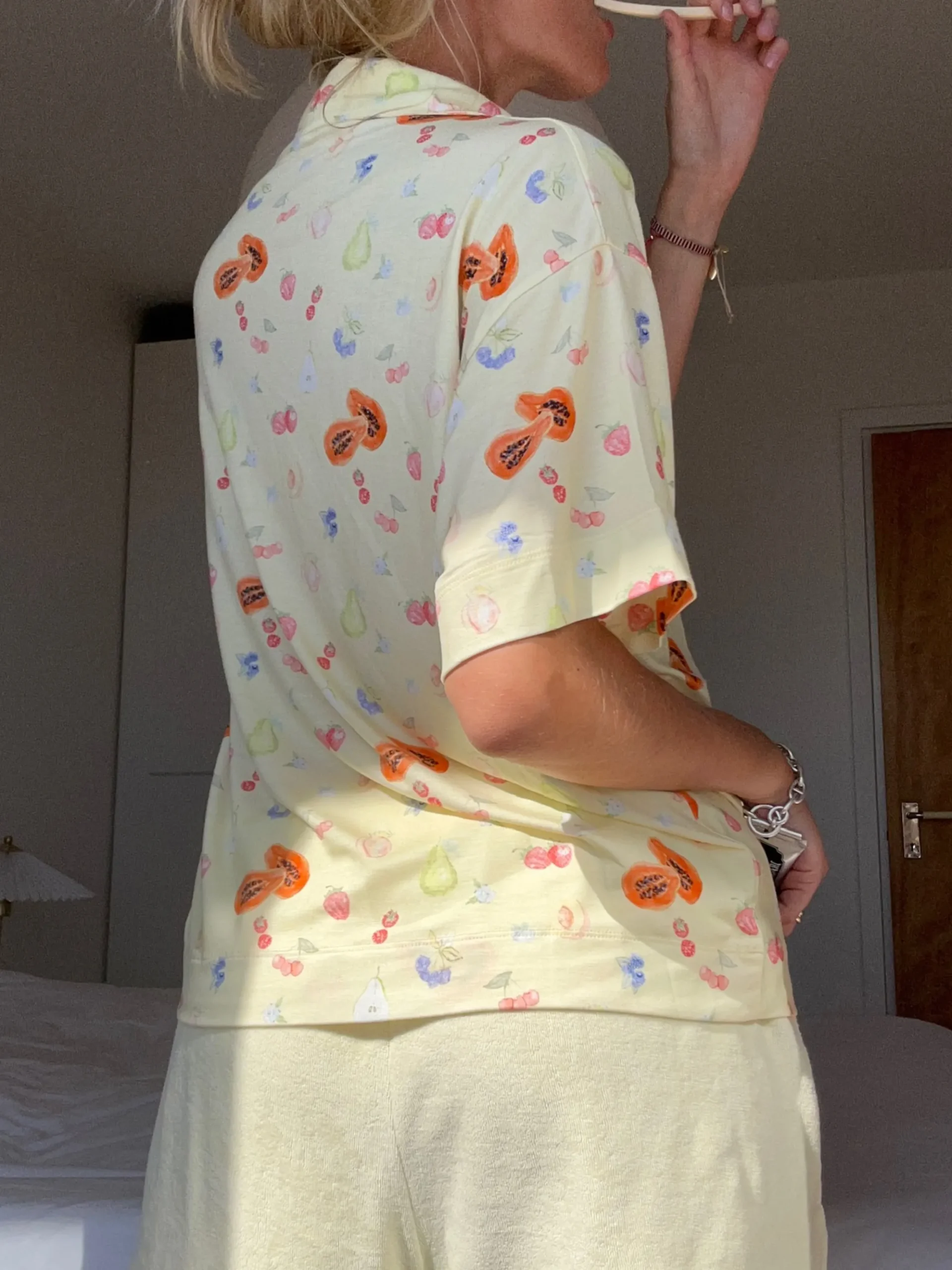 Best Sale Djerf Avenue Go Slow Short Sleeve Top Fruit