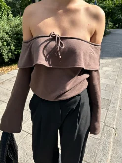 Store Djerf Avenue Morena Off Shoulder Top Brown