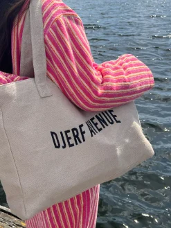 Fashion Djerf Avenue On The Go Bag Sand