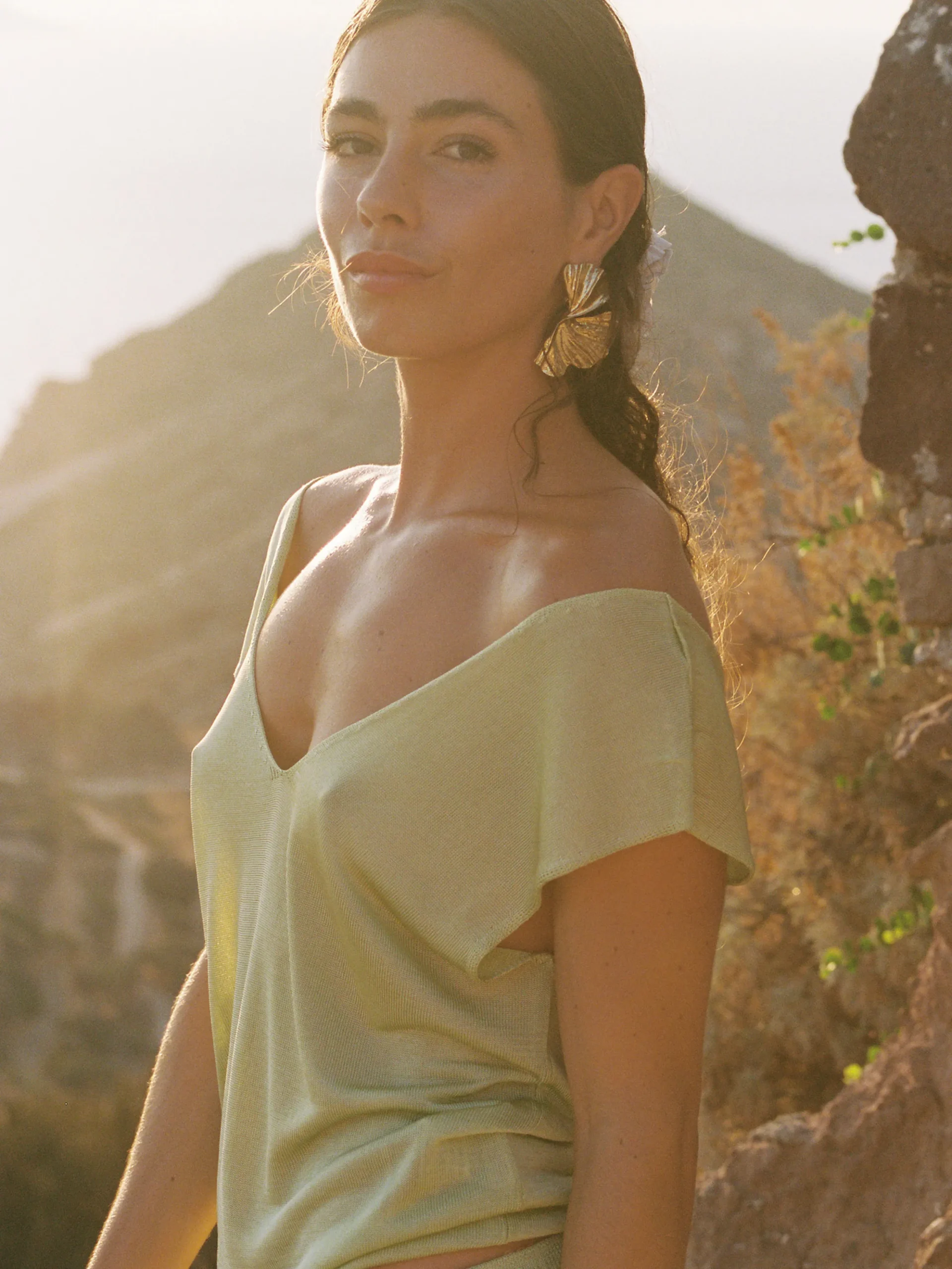 Discount Djerf Avenue Peridot V-neck Top Green