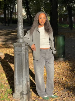 Cheap Djerf Avenue Relaxed Jeans Grey