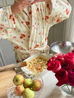 New Djerf Avenue Robe Fruit