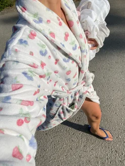 Cheap Djerf Avenue Robe Summer Berries