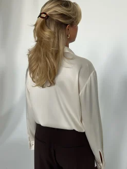 Online Djerf Avenue Satin Shirt Ivory