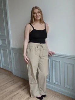 Store Djerf Avenue Sporty Pants Sand