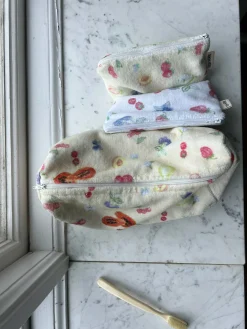 Fashion Djerf Avenue Terry Beauty Bag Fruit