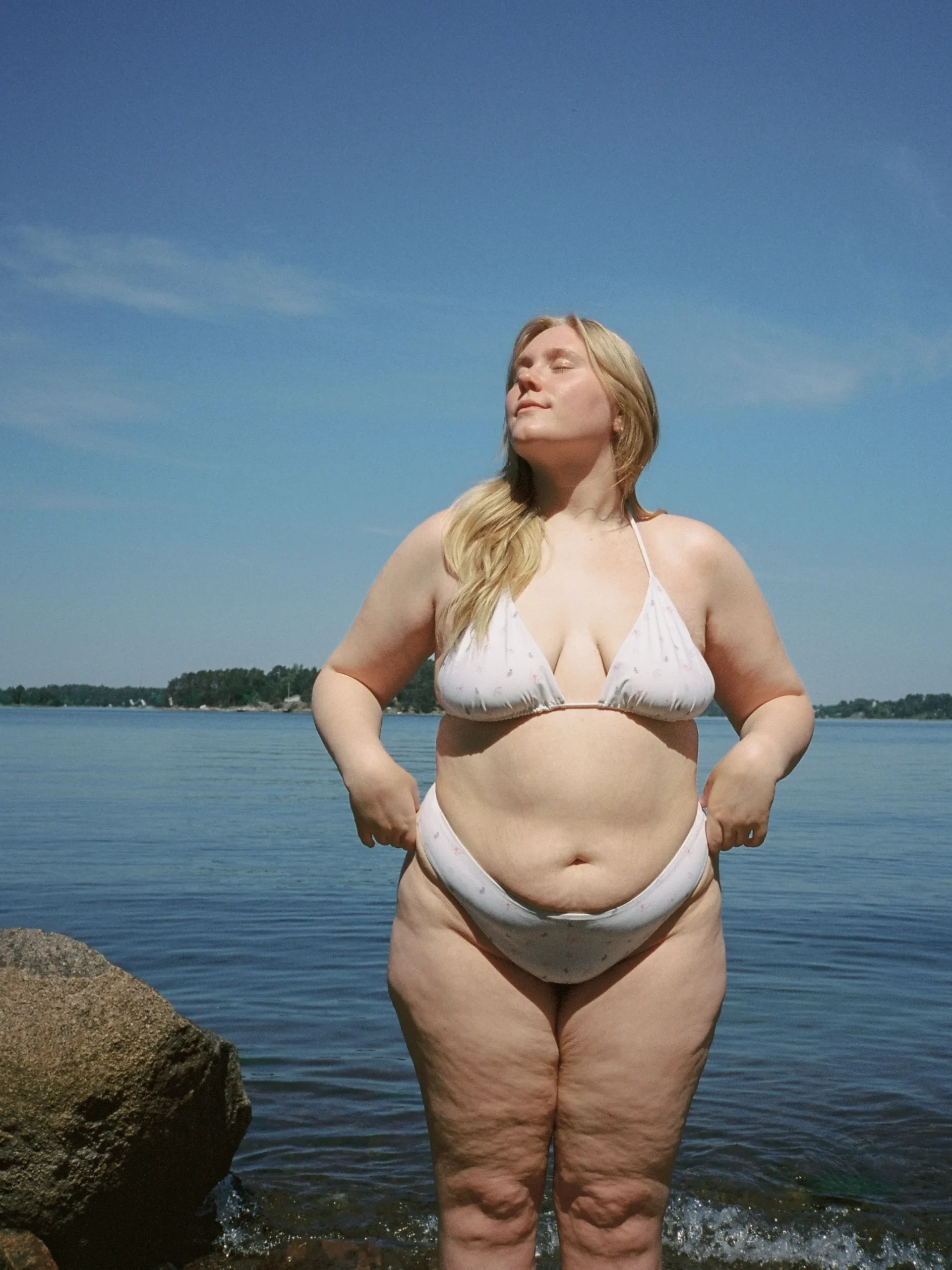 Outlet Djerf Avenue Triangle Top Butterfly